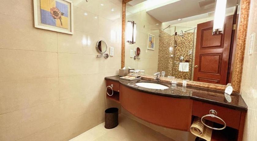 בייג'ינג Xinhai Jinjiang Hotel מראה חיצוני תמונה